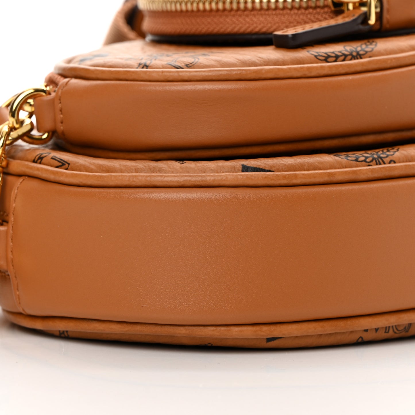 Visetos Small Aren Multifunction Crossbody Pouch Cognac