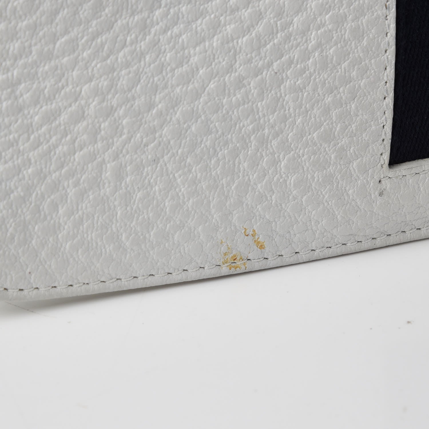 Gucci Pebbled Calfskin Web Blondie Flap White 20 of 23