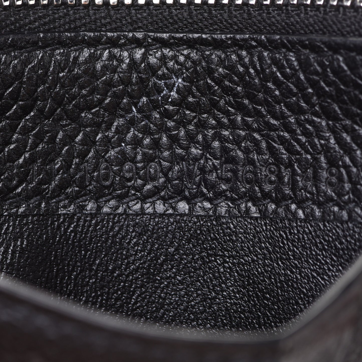 Grained Calfskin Logo Cash Long Coin Card Holder Black White