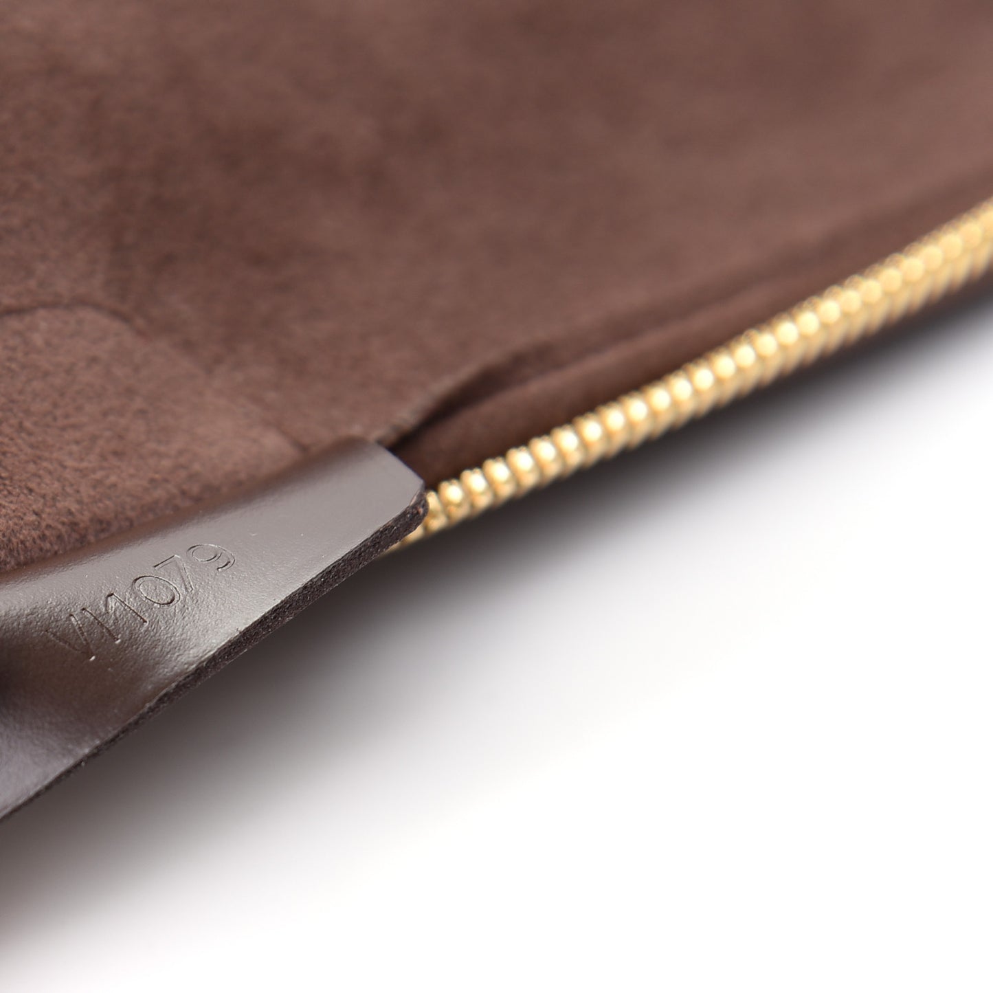 Damier Ebene 15 in Laptop Sleeve