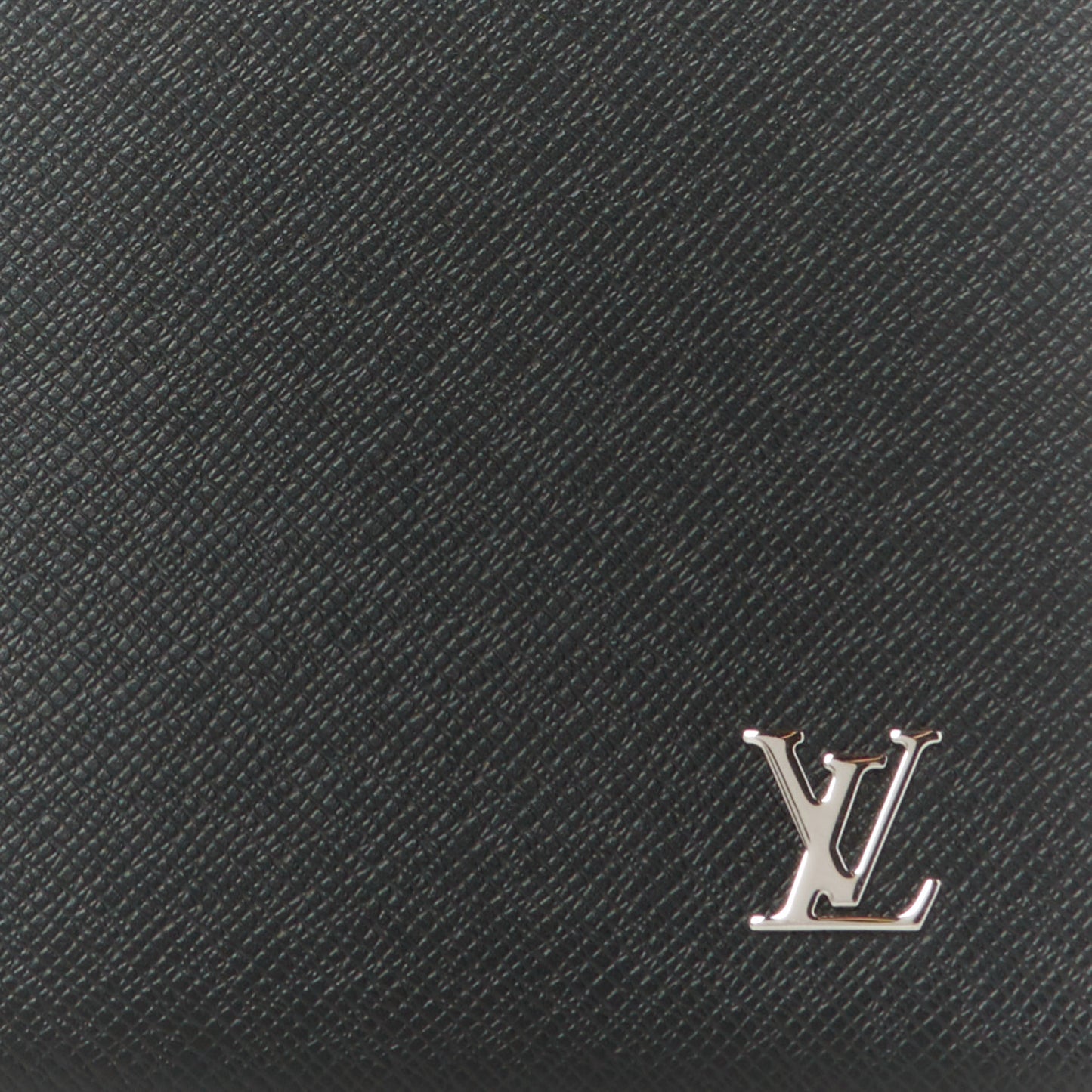 Taiga Pochette Voyage MM Black