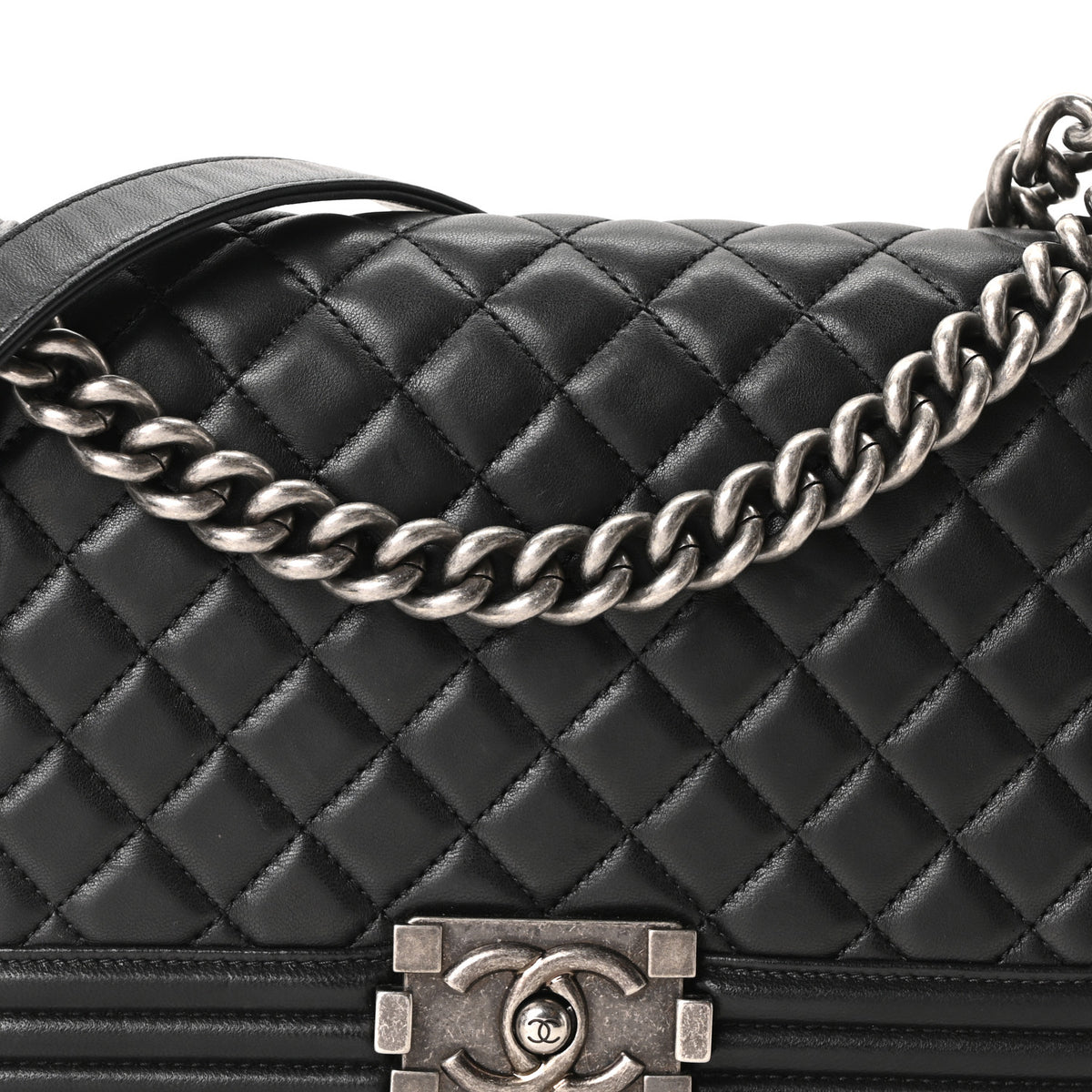 Lambskin Quilted Medium Boy Flap Black