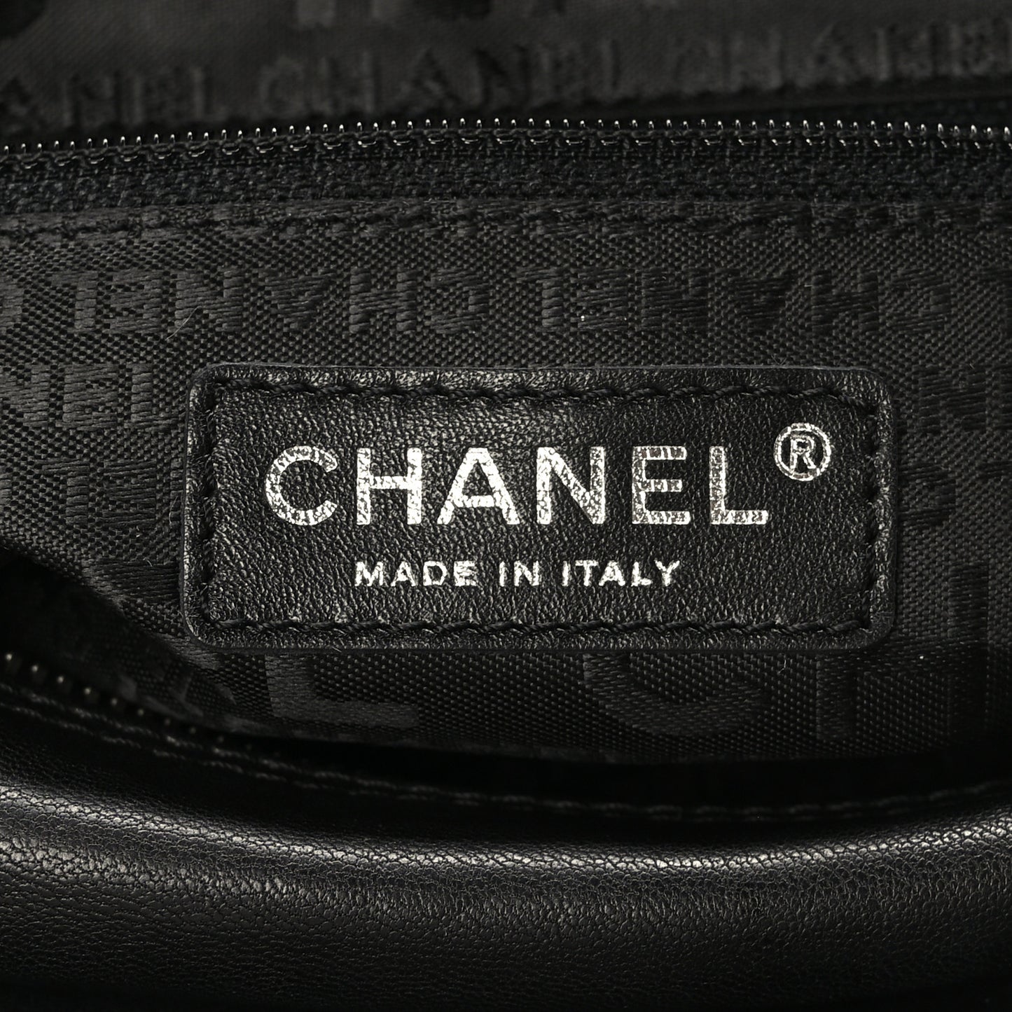 Lambskin Ultimate Soft Frame Bag Black