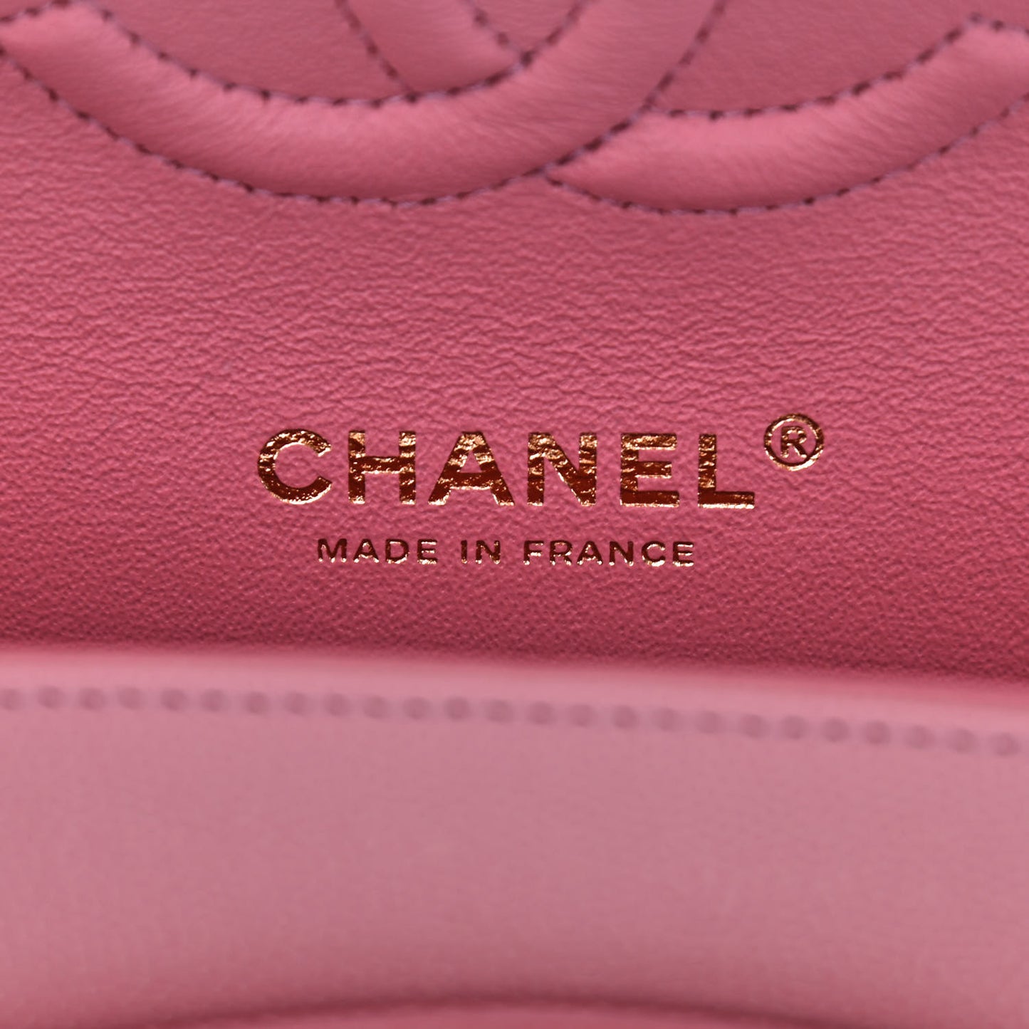 Caviar Flat Chevron Quilted Medium Double Flap Pink