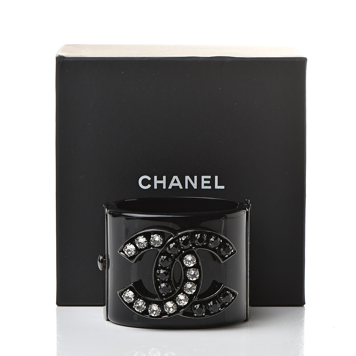 Resin Ruthenium Crystal CC Cuff Black