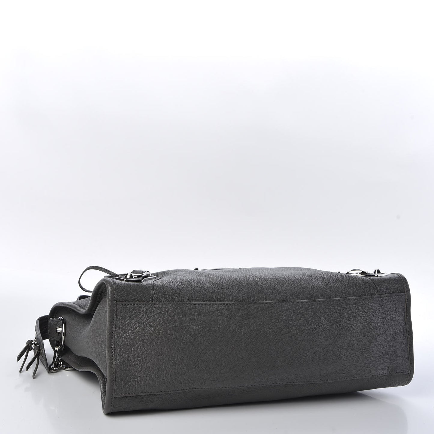 Chevre Silver Metallic Edge Hardware City Gris Acier