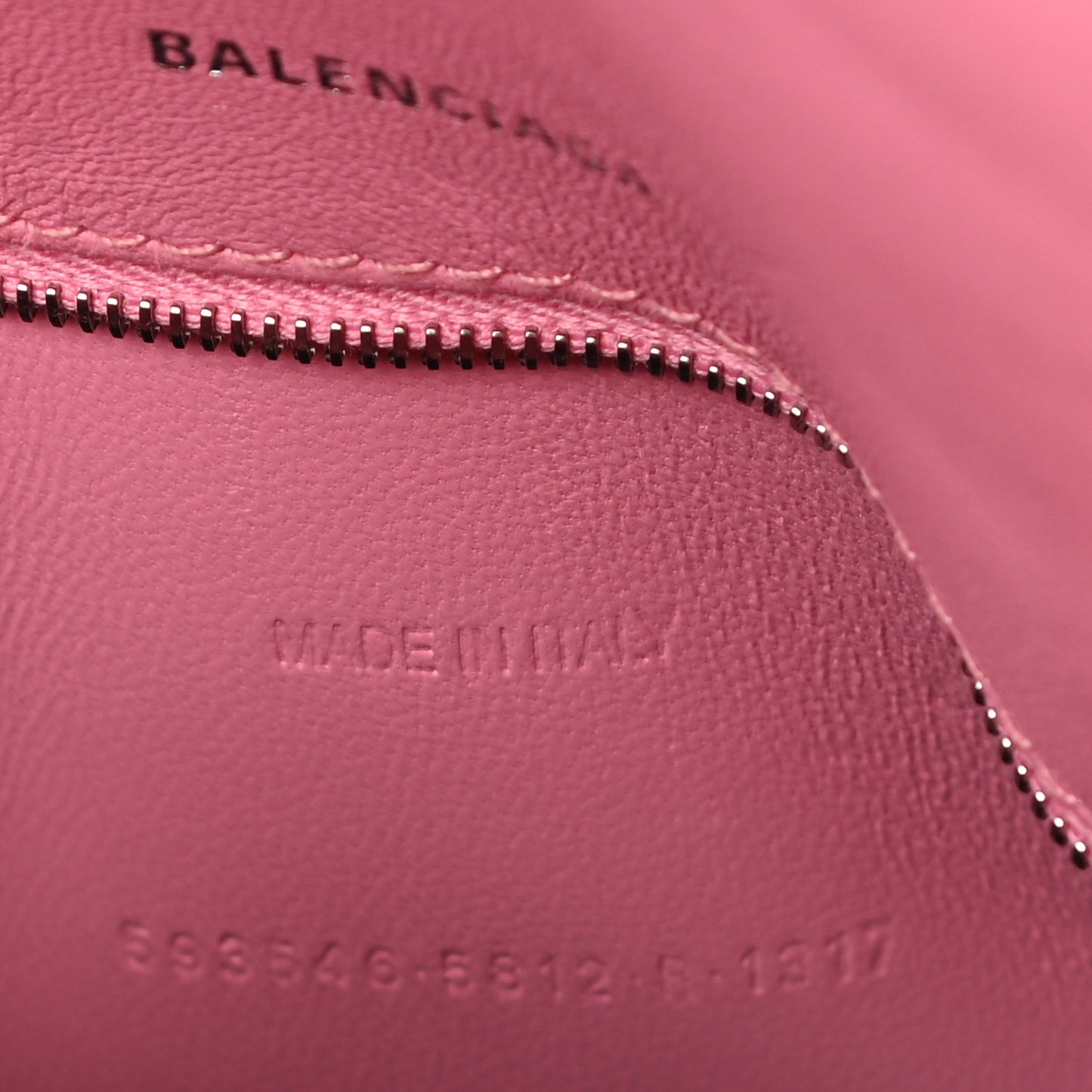 Calfskin Crocodile Embossed Degrade Small Hourglass Top Handle Bag Sweet Pink