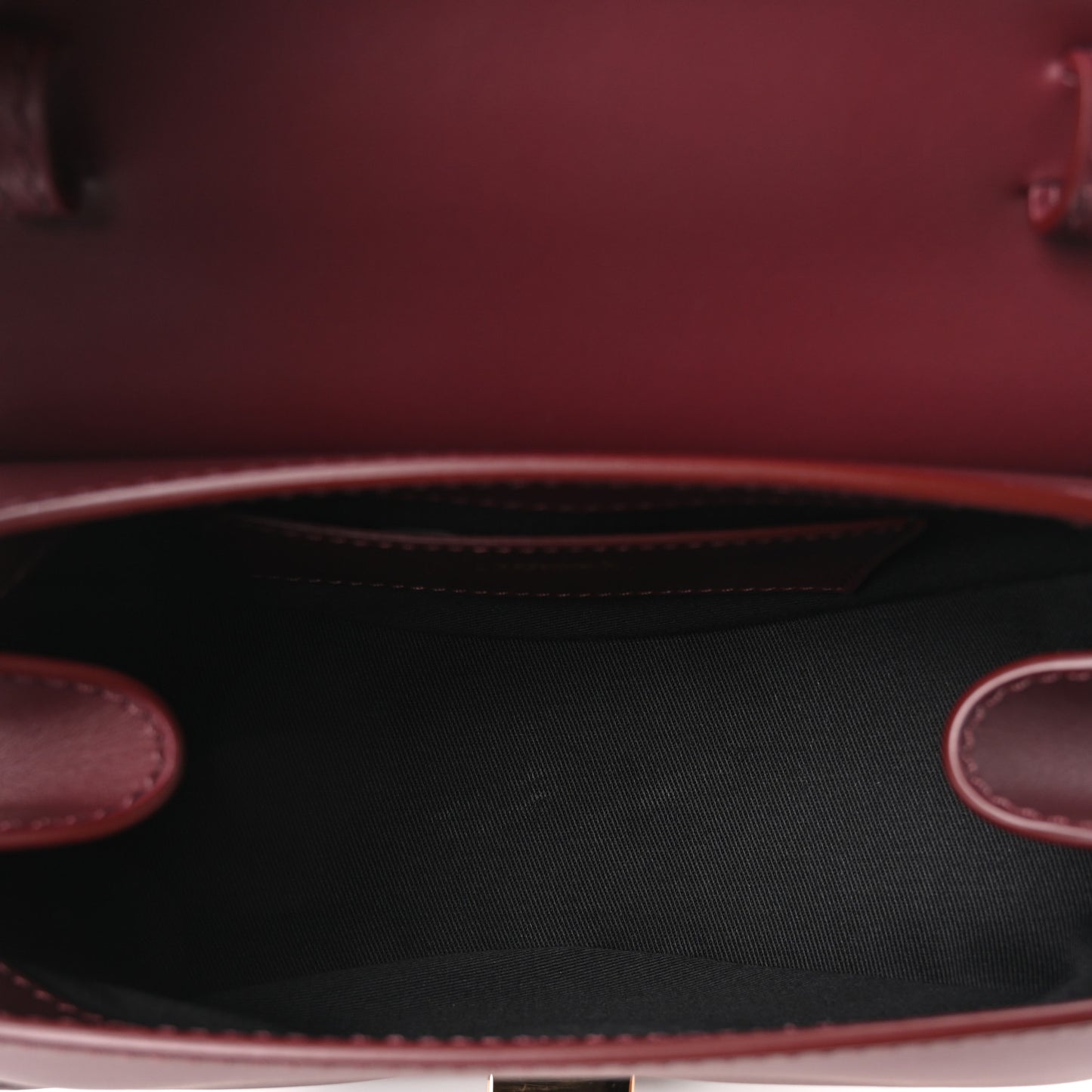 Vitello Virtus Small Shoulder Bag Burgundy