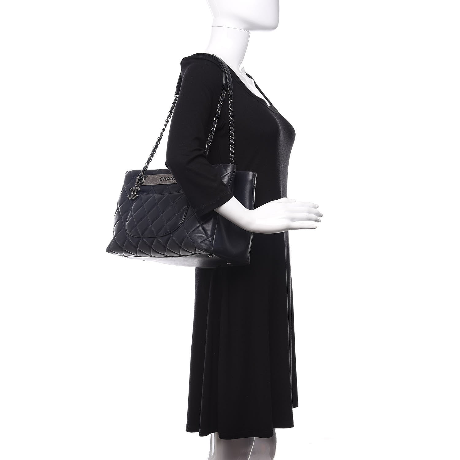 Chanel Lambskin Quilted Trendy CC Tote Black 2 of 21
