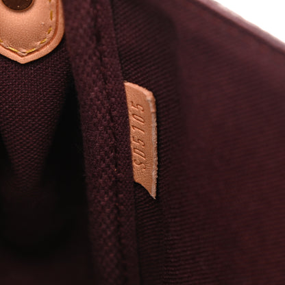 Louis Vuitton Monogram Favorite MM 8 of 13