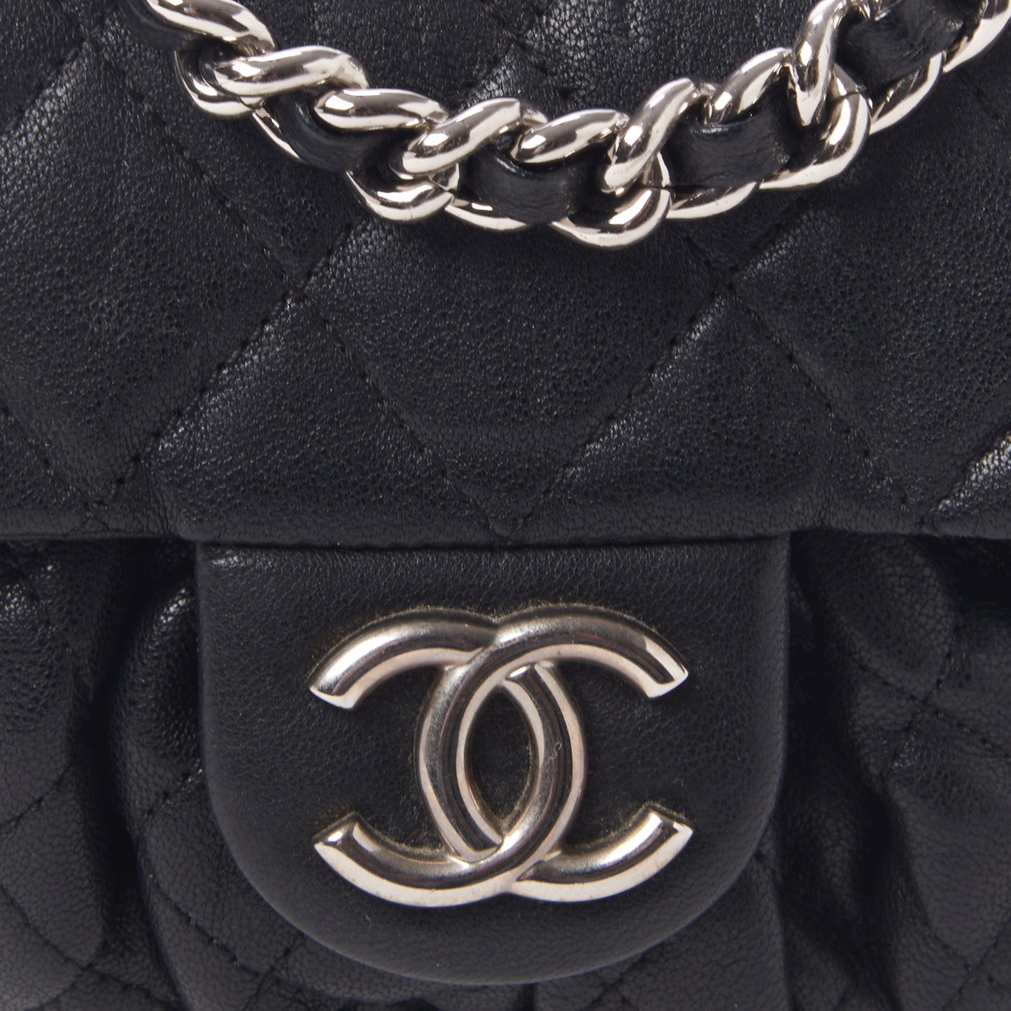 Washed Lambskin Quilted Mini Chain Around Messenger Black