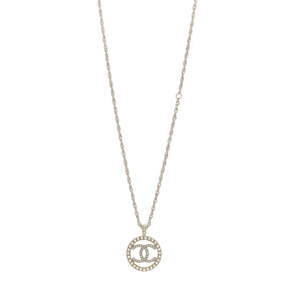 Chanel Pearl CC Round Pendant Necklace Gold 1 of 4