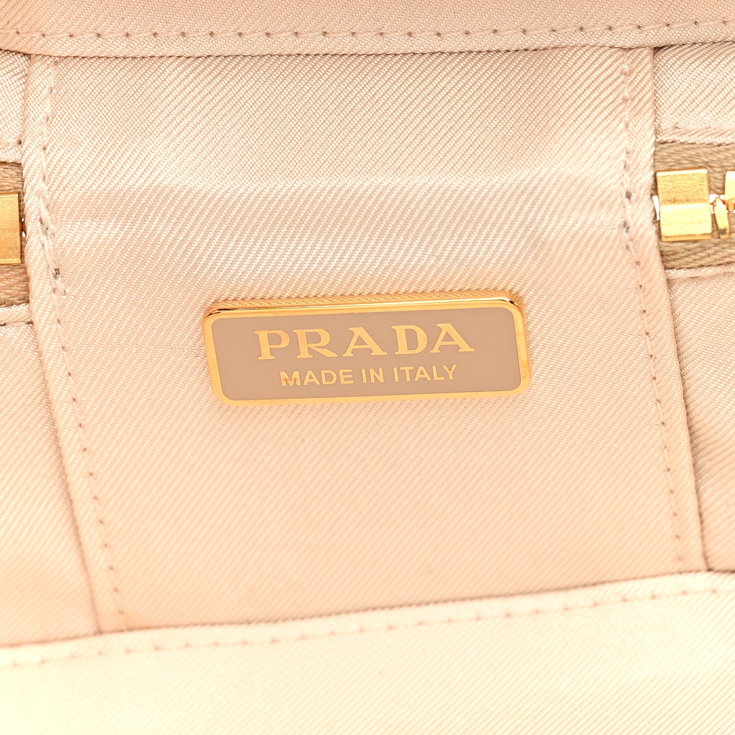 Prada Saffiano Beauty Case Platino 7 of 7
