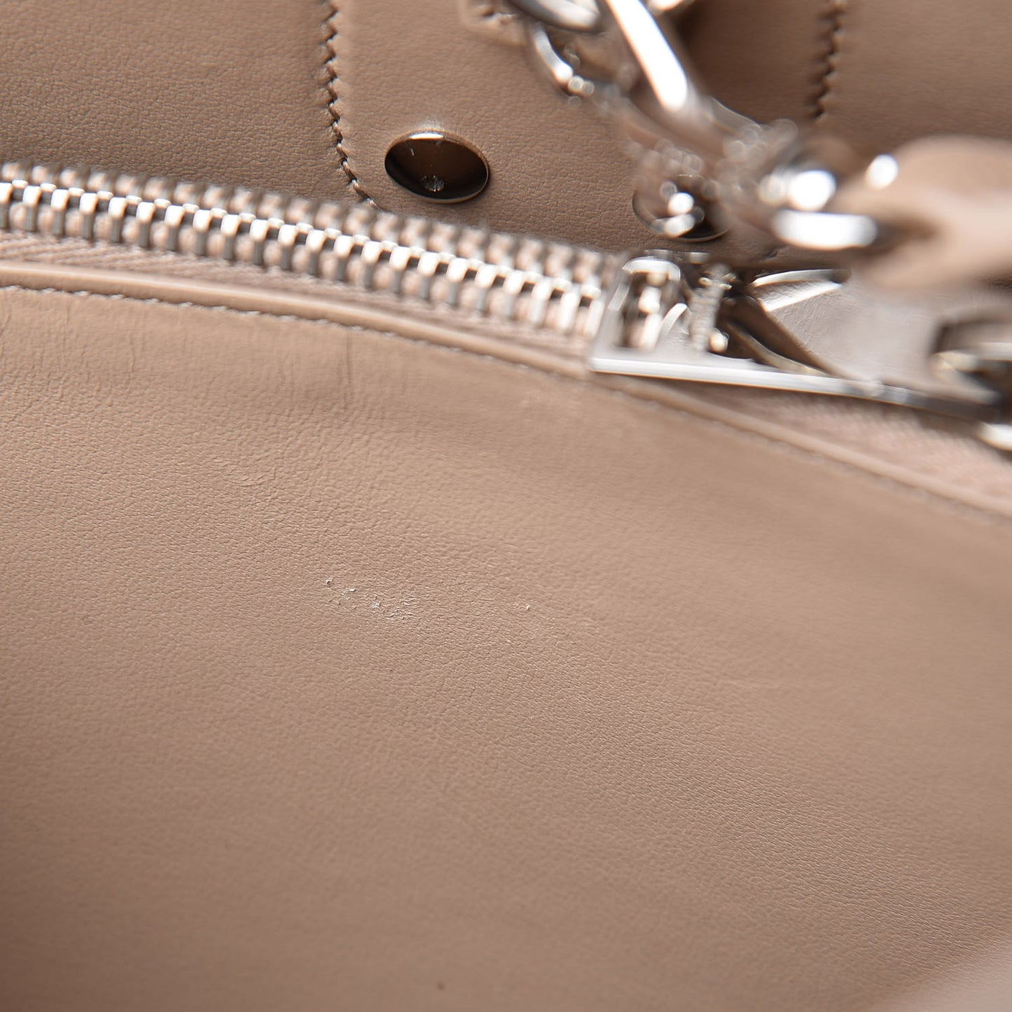Grained Calfskin Small Sac De Jour Nude Powder