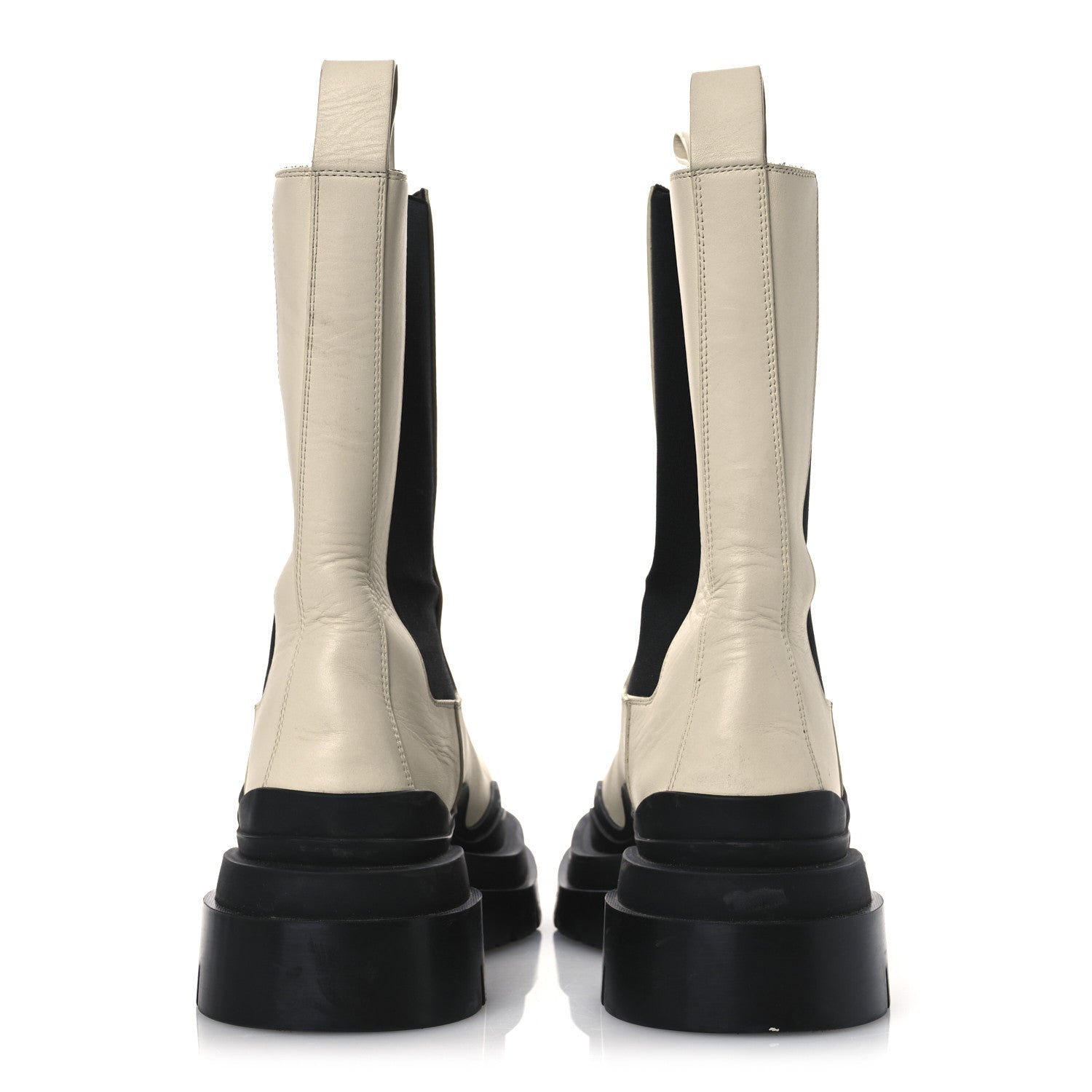 Bottega Veneta Calfskin The Tire Chelsea Boots 39 Sea Salt Black
