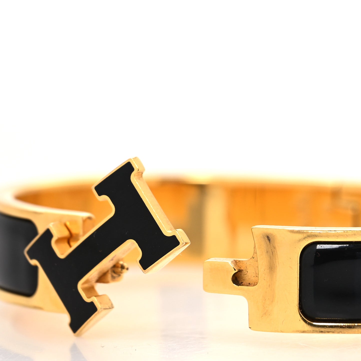 Enamel Narrow Clic Clac H Bracelet PM Black
