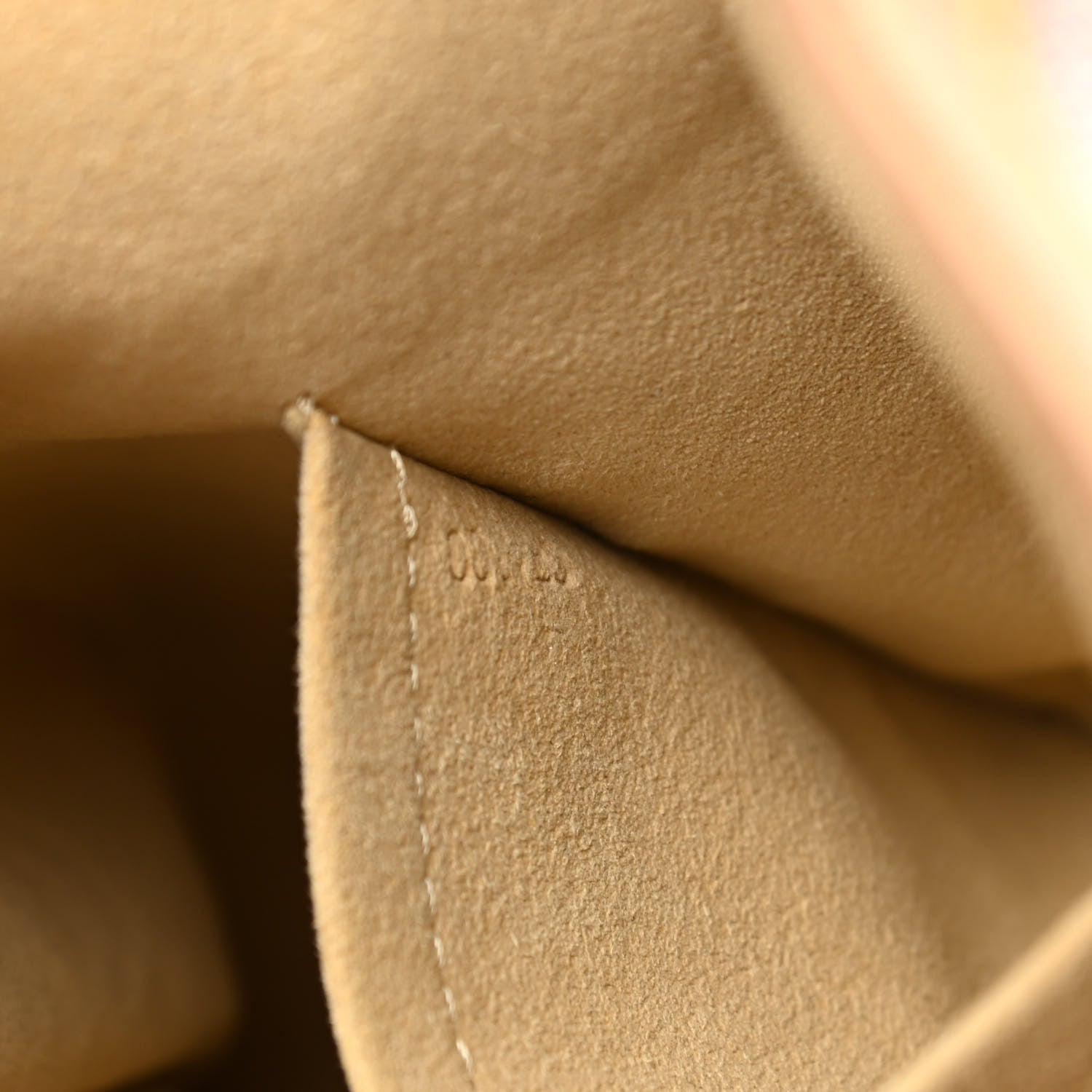 Louis Vuitton Damier Azur Hampstead MM 6 of 21