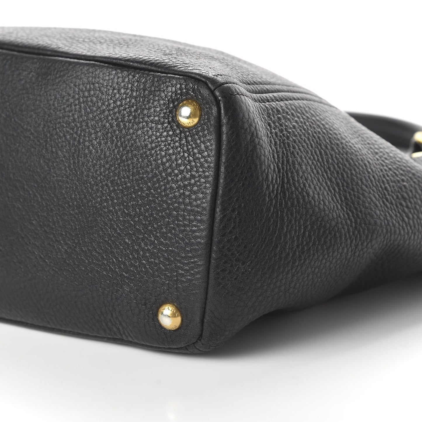 Vitello Daino Side Pocket Tote Black