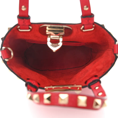 Valentino Garavani Pebbled Calfskin Rockstud Bucket Bag Red 5 of 10