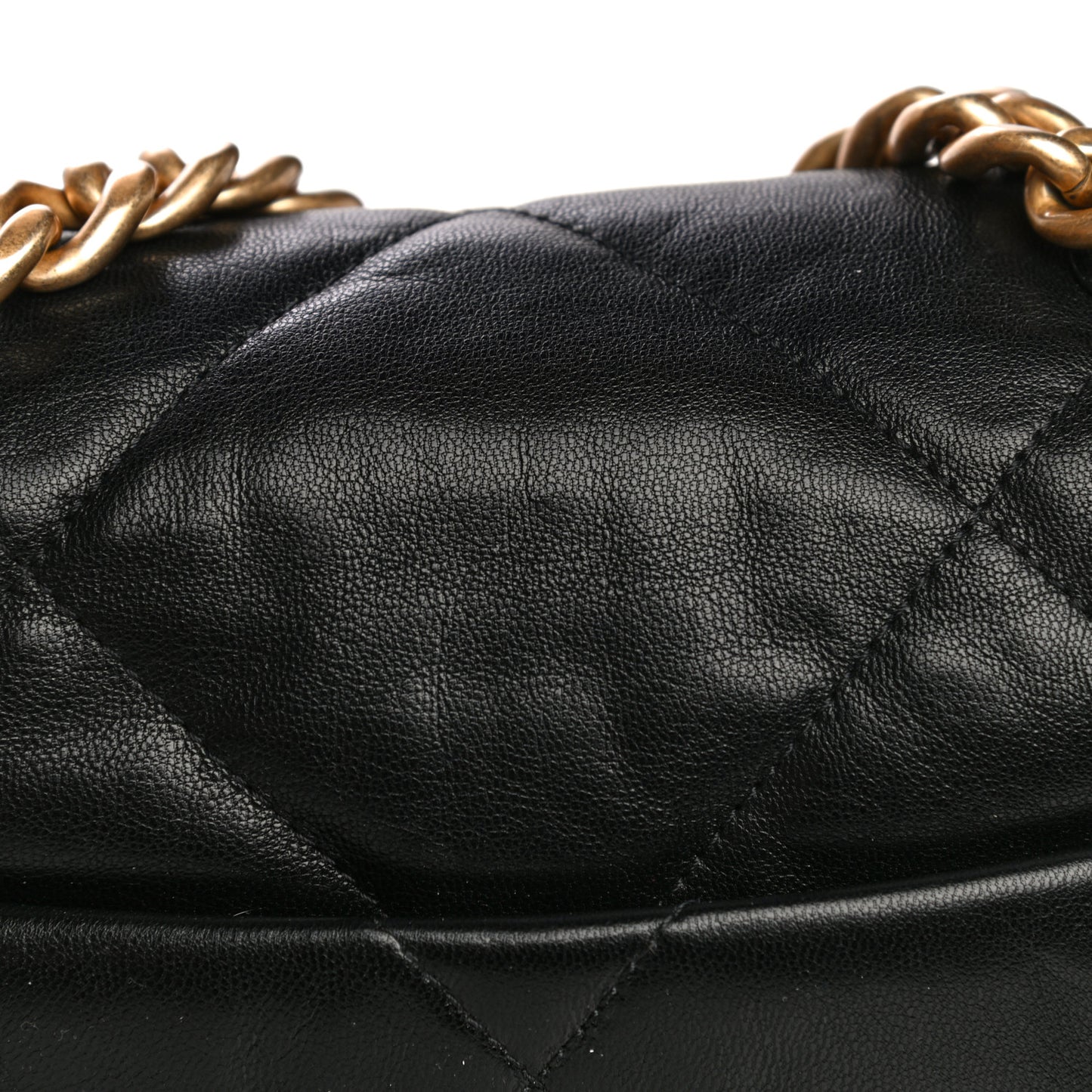 Shiny Goatskin Quilted Medium Chanel 19 Flap Black