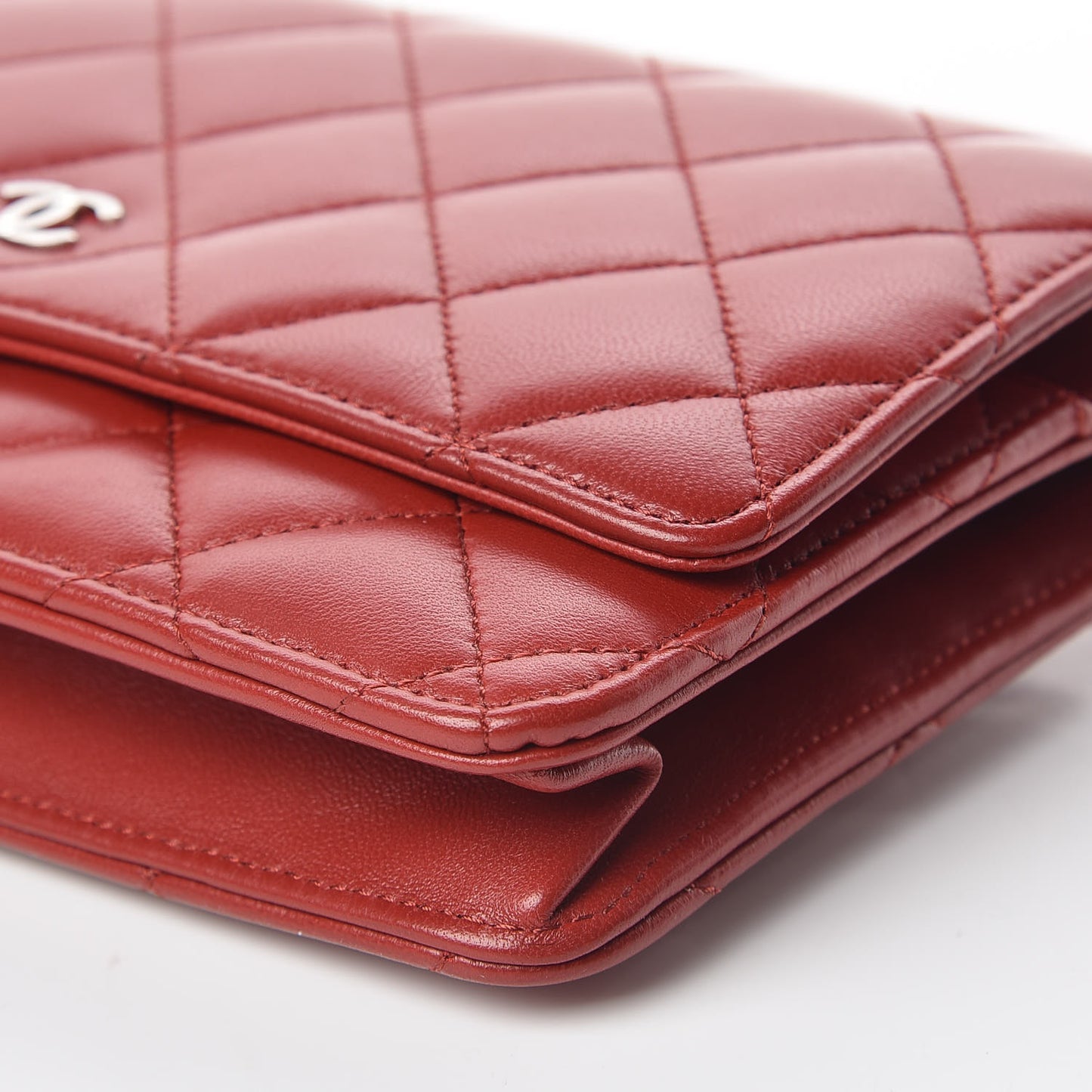 Lambskin Quilted Wallet On Chain WOC Red