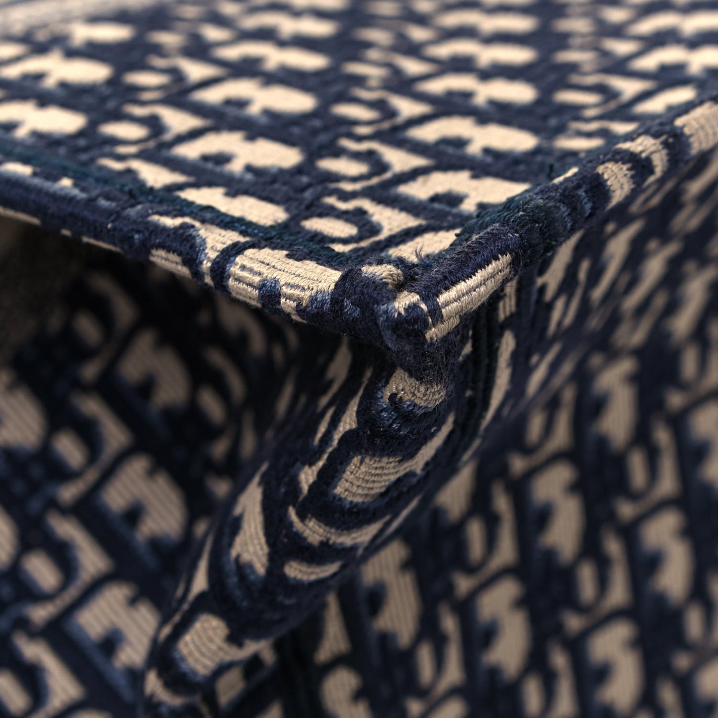 Oblique Book Tote Blue Multicolor