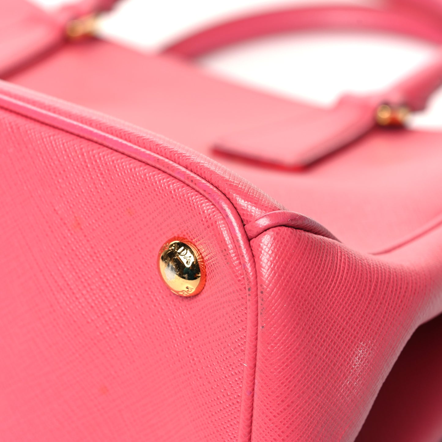 Saffiano Medium Galleria Double Zip Tote Fuxia