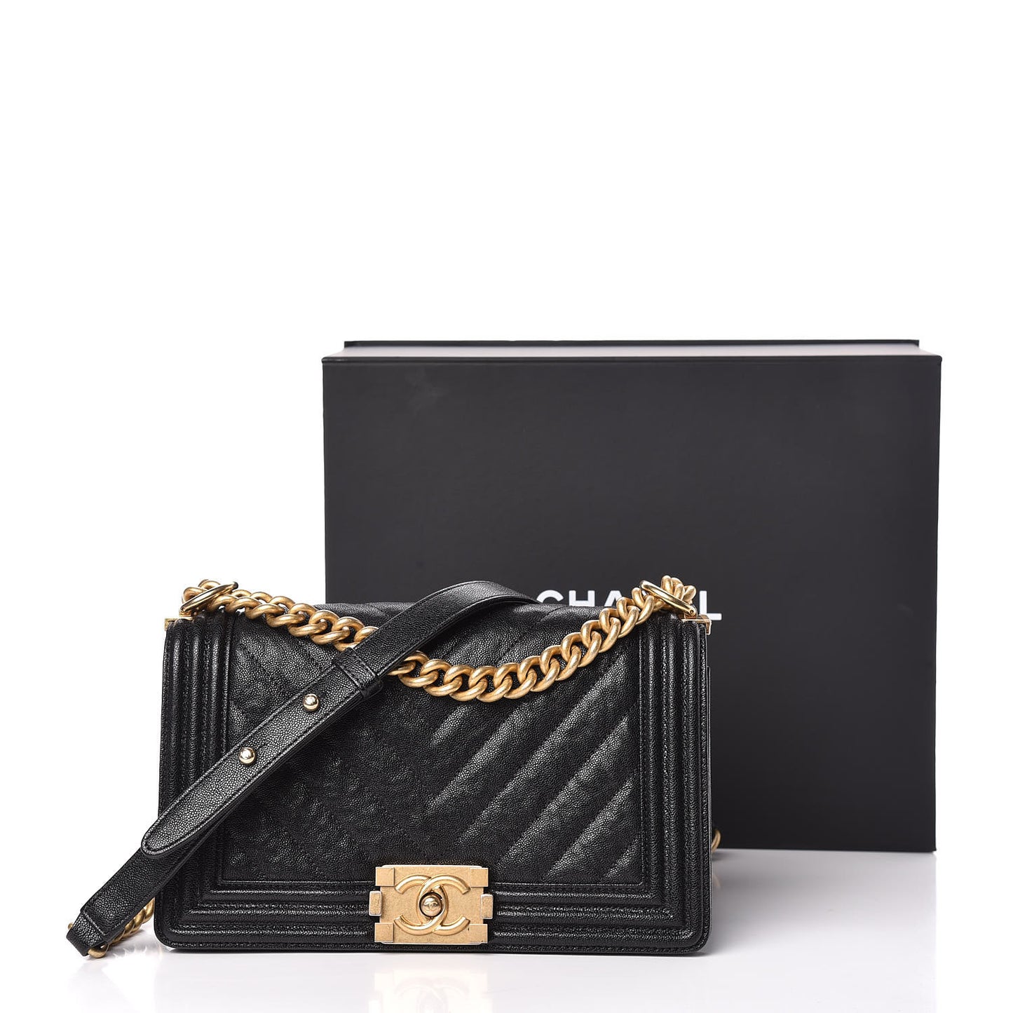 Caviar Chevron Quilted Medium Boy Flap Black
