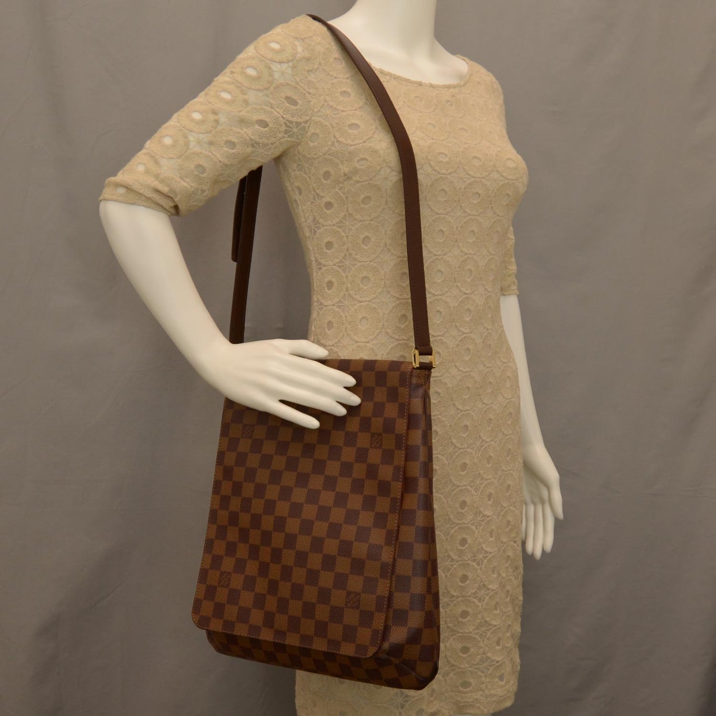 Damier Ebene Musette GM