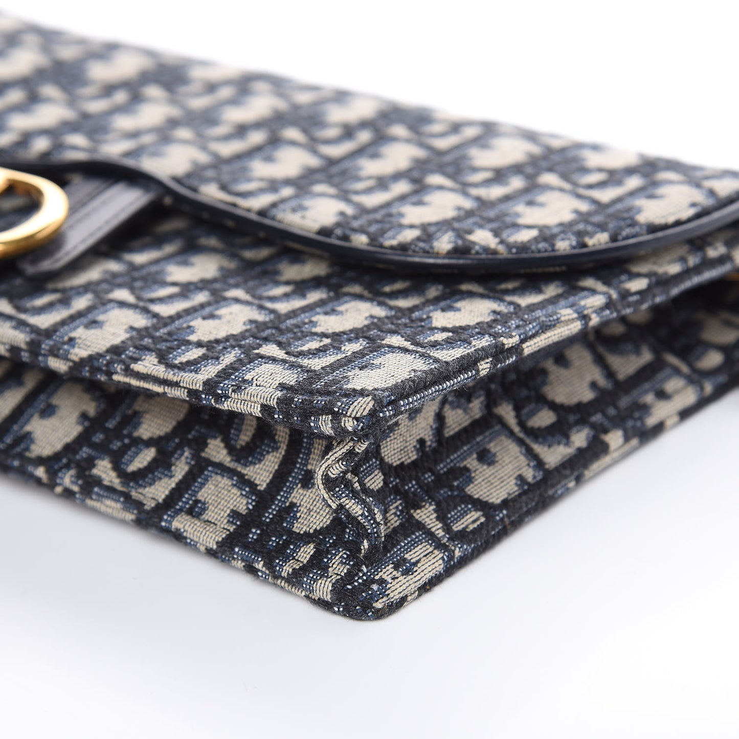 Oblique Saddle Chain Pouch Blue