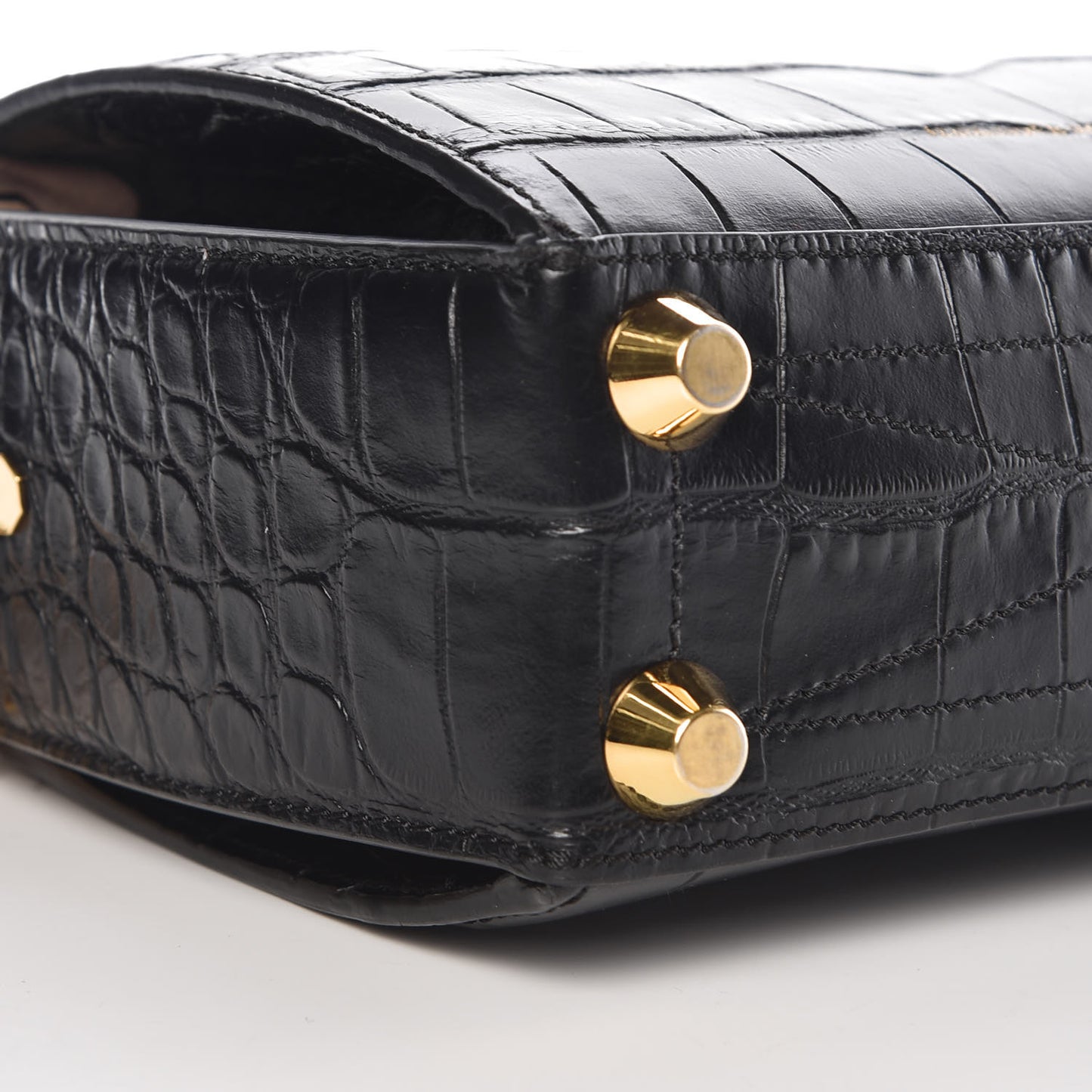 Calfskin Crocodile Embossed Box Shoulder Bag 19 Black