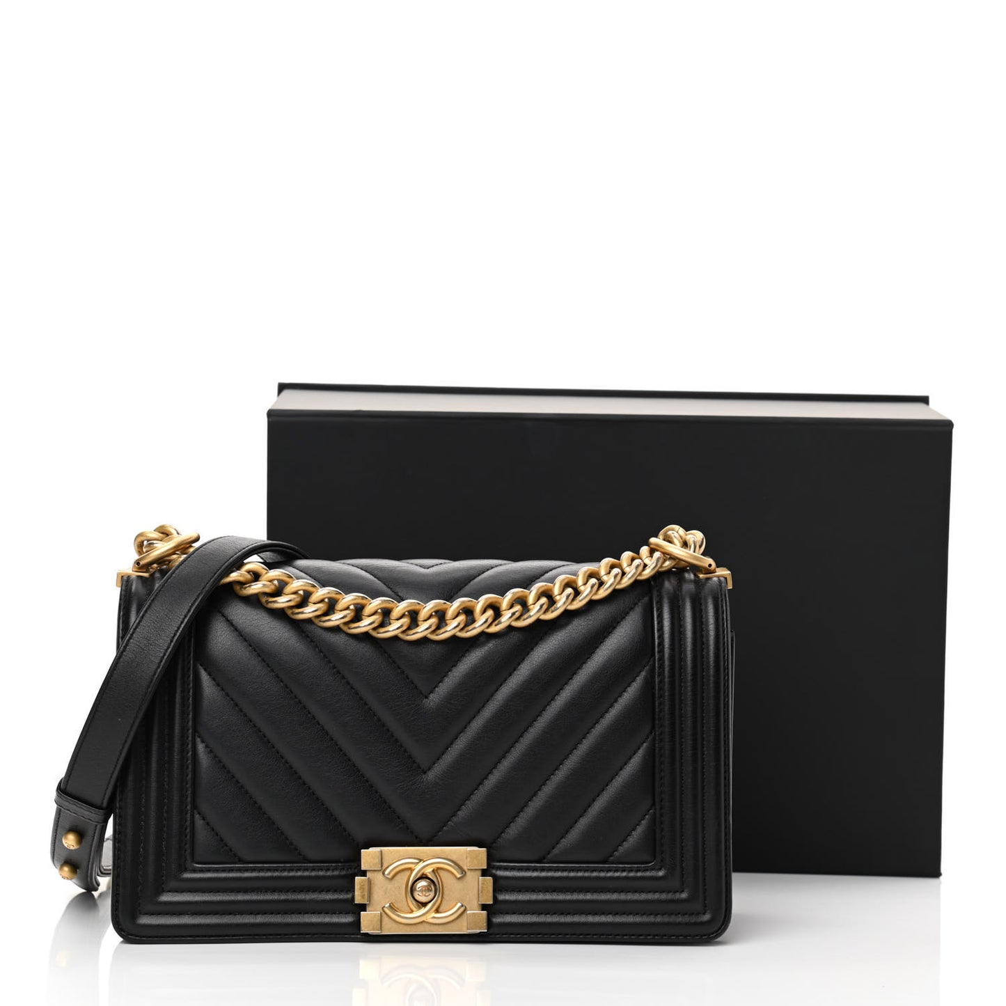 Lambskin Chevron Quilted Medium Boy Flap Black
