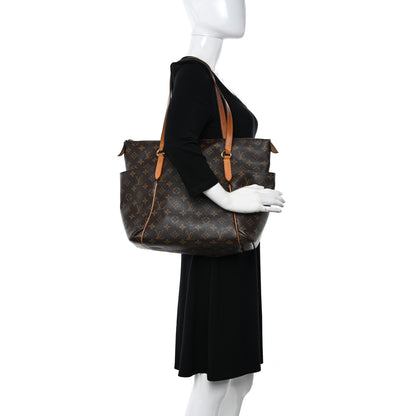 Louis Vuitton Monogram Totally MM 2 of 13