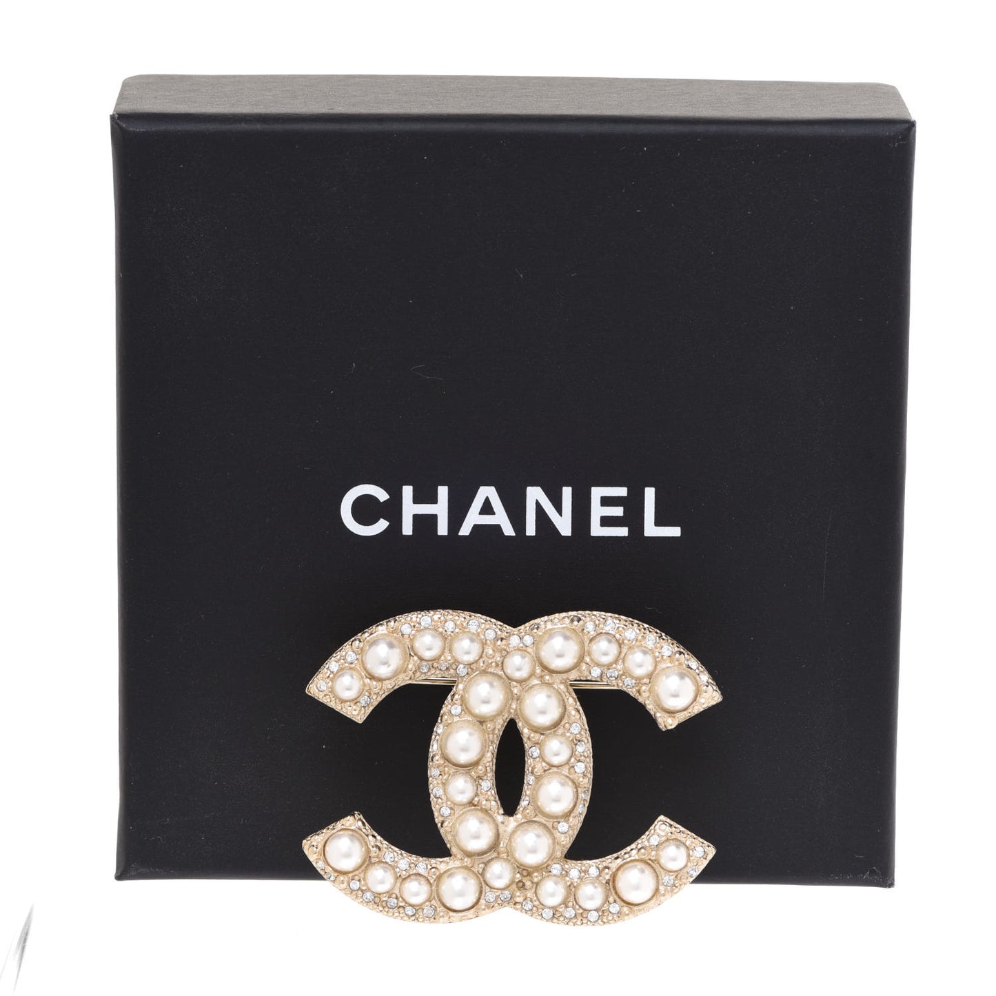 Metal Crystal Graduated Pearl CC Brooch Gold