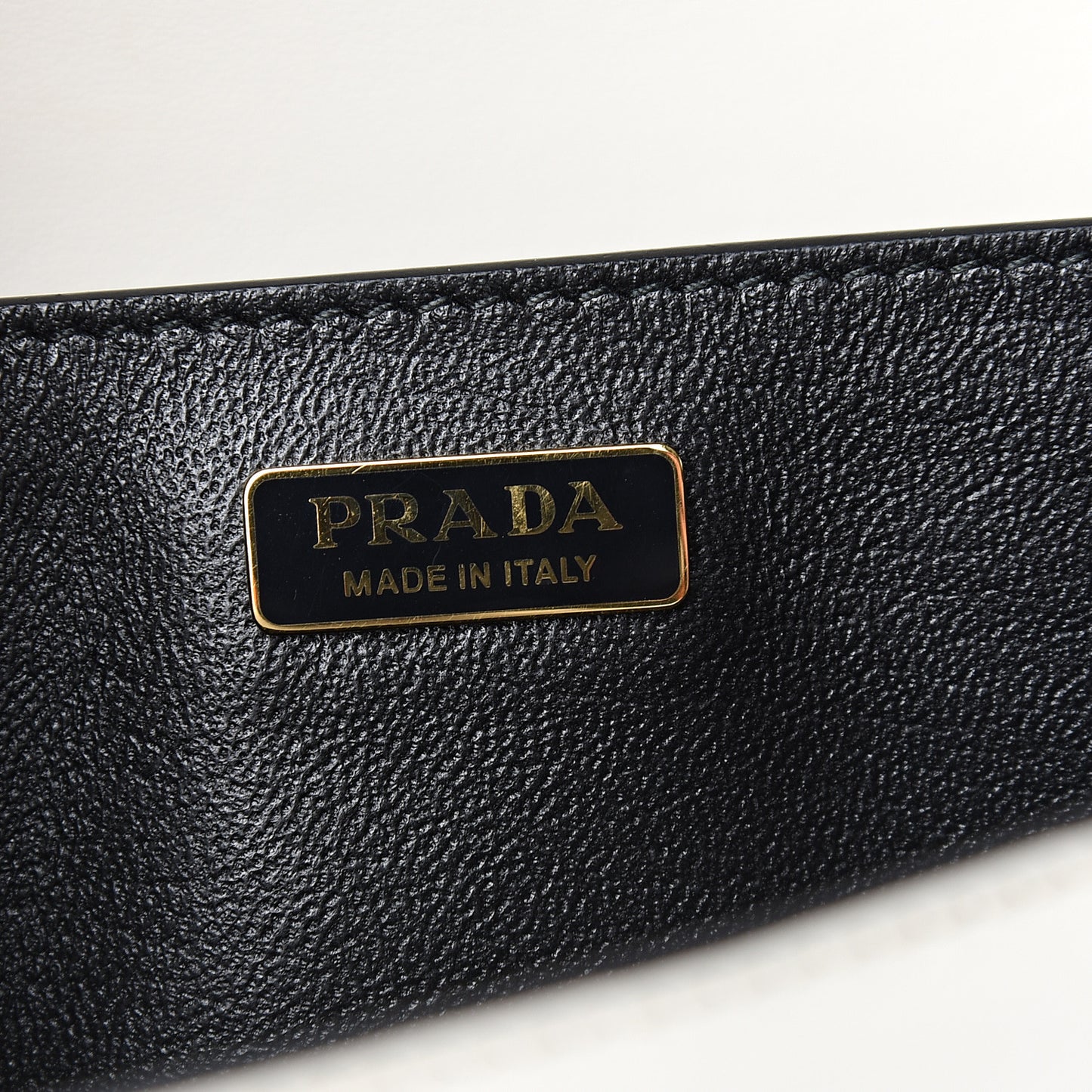 City Calf Saffiano Cahier Bag Talco Black