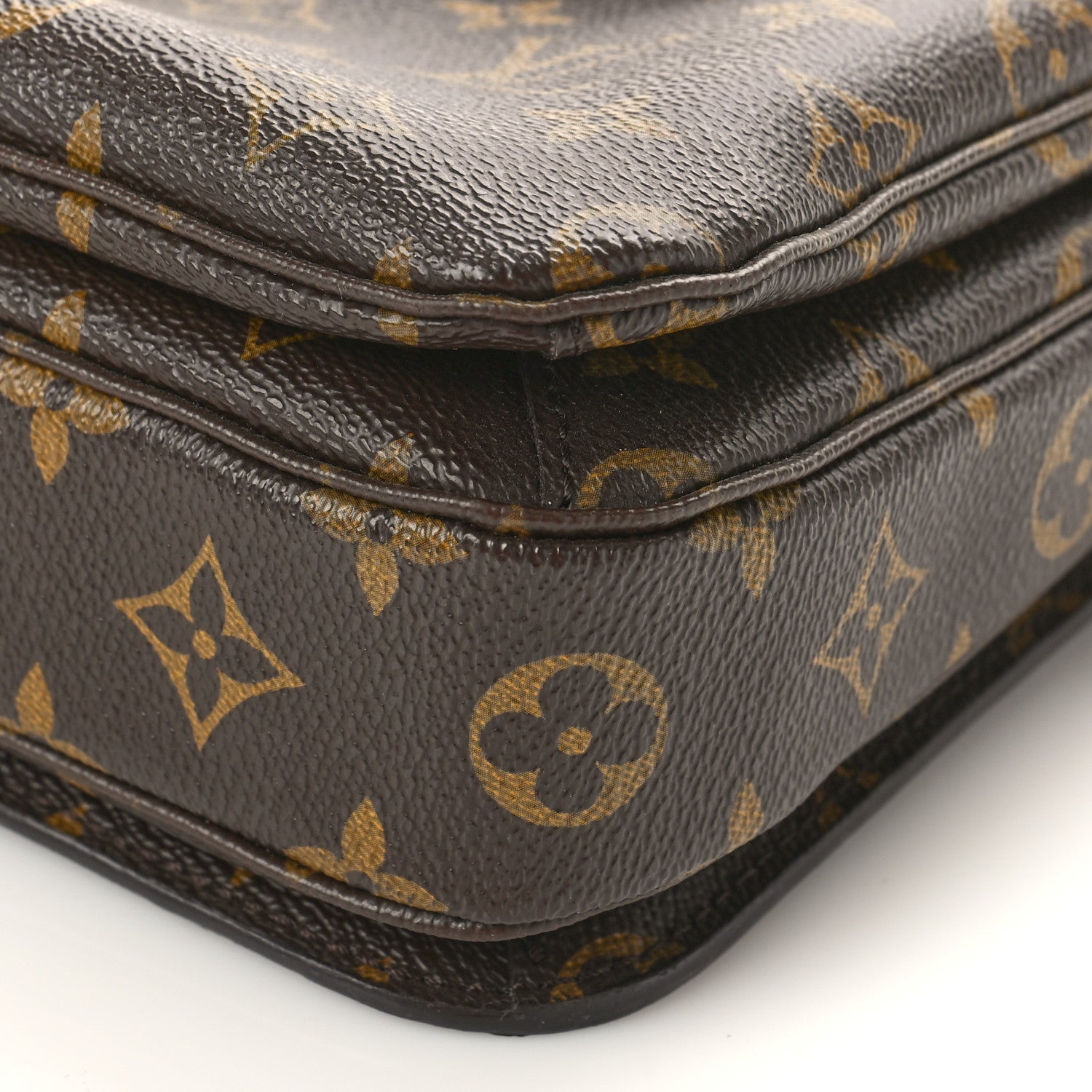 Louis Vuitton Monogram Pochette Metis 8 of 8