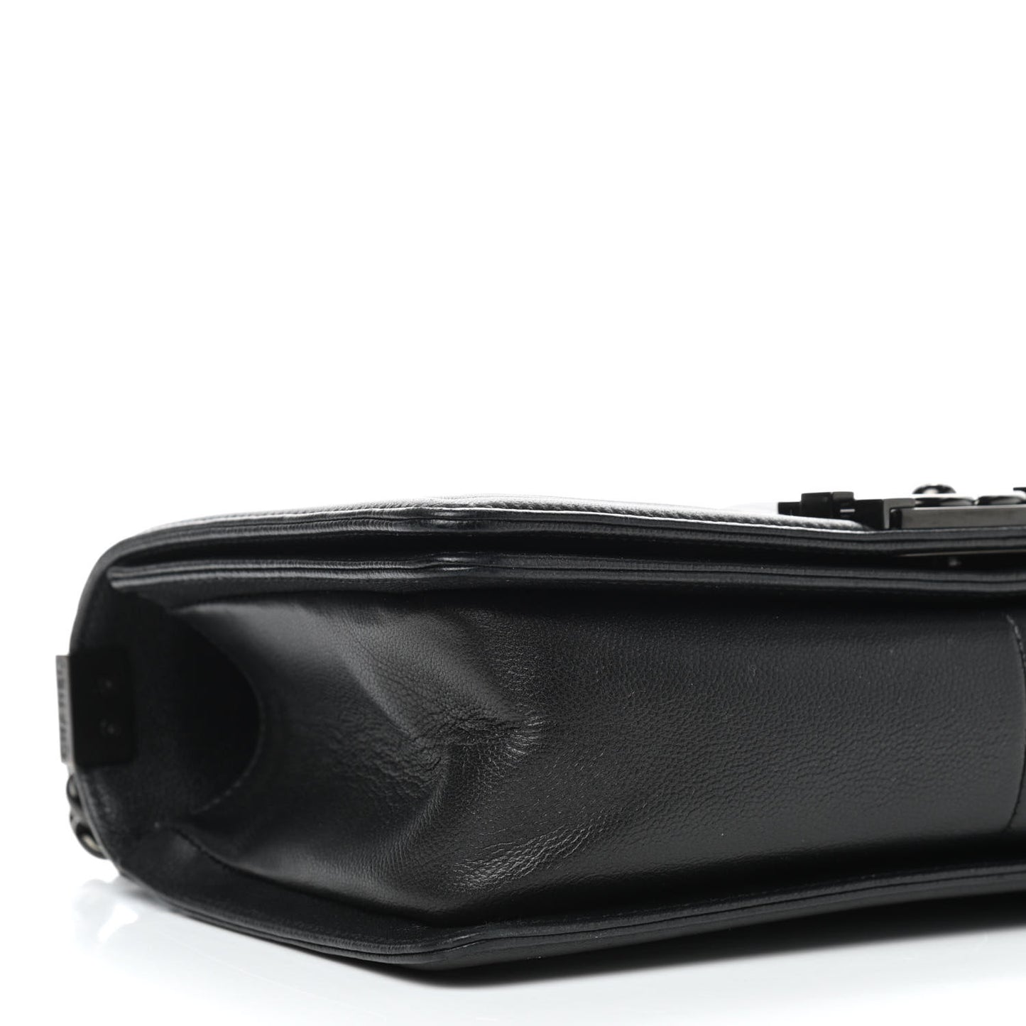 Caviar Quilted Medium Boy Flap So Black