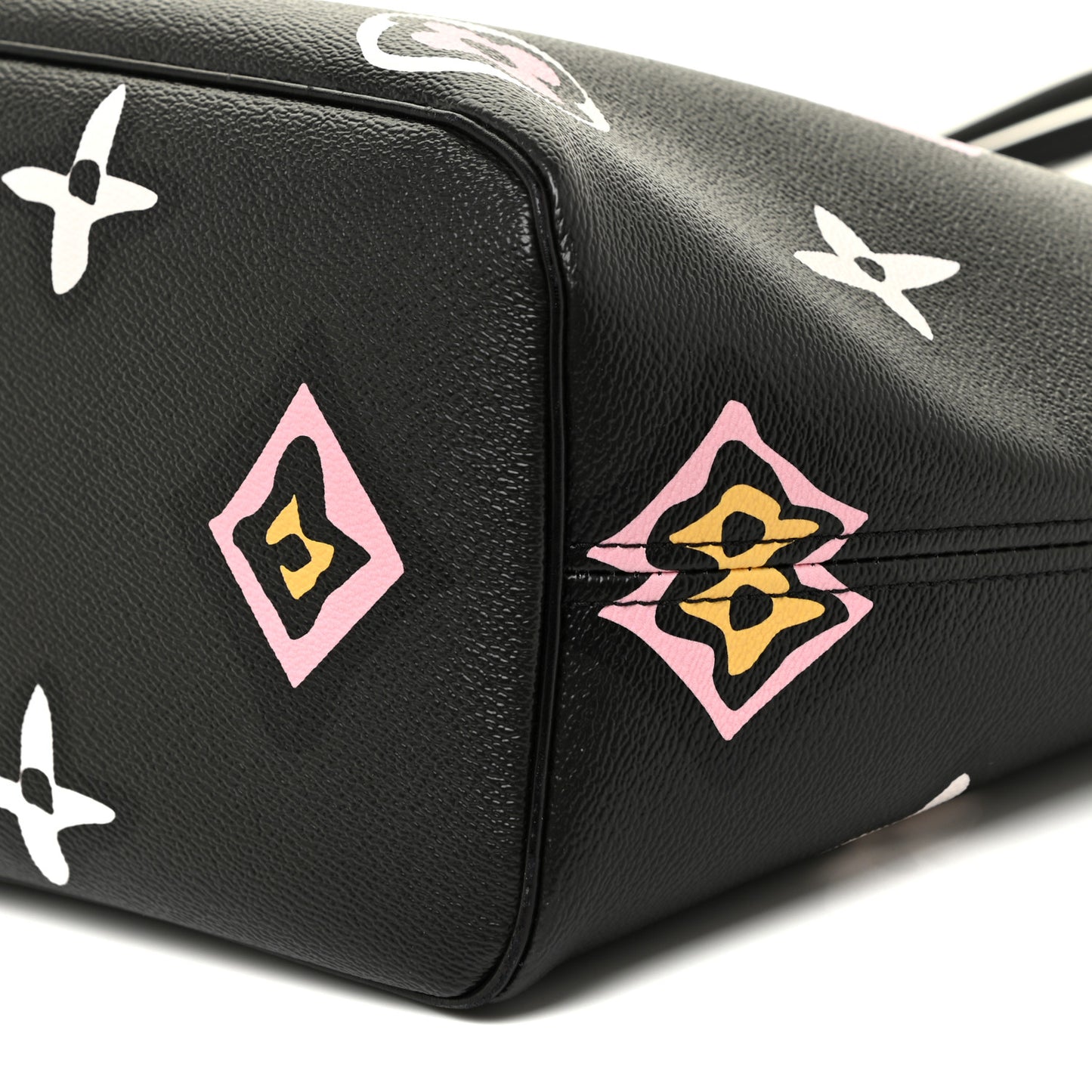 Monogram Giant Wild At Heart Neverfull MM Black
