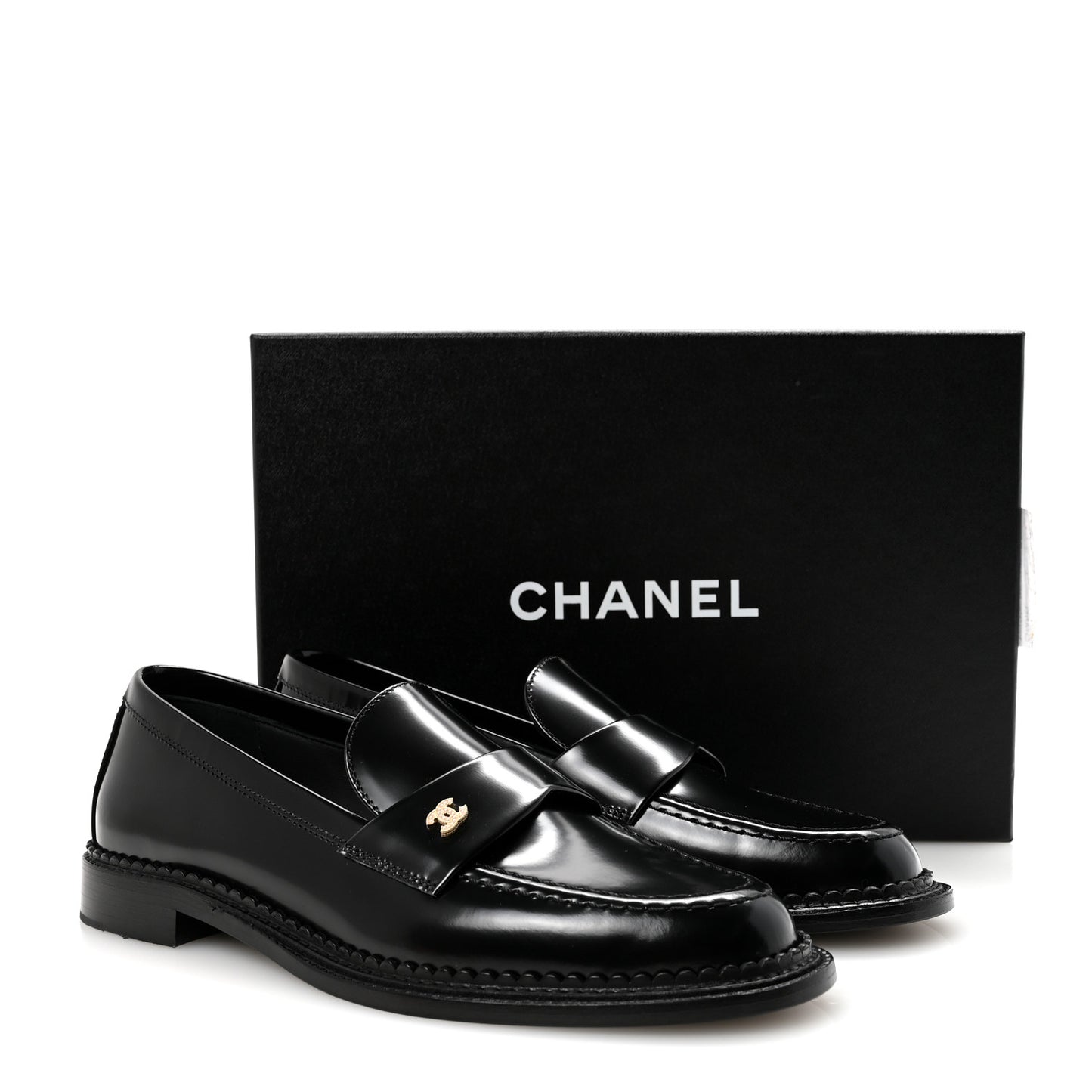 Shiny Calfskin Pearl CC Loafers 39 Black