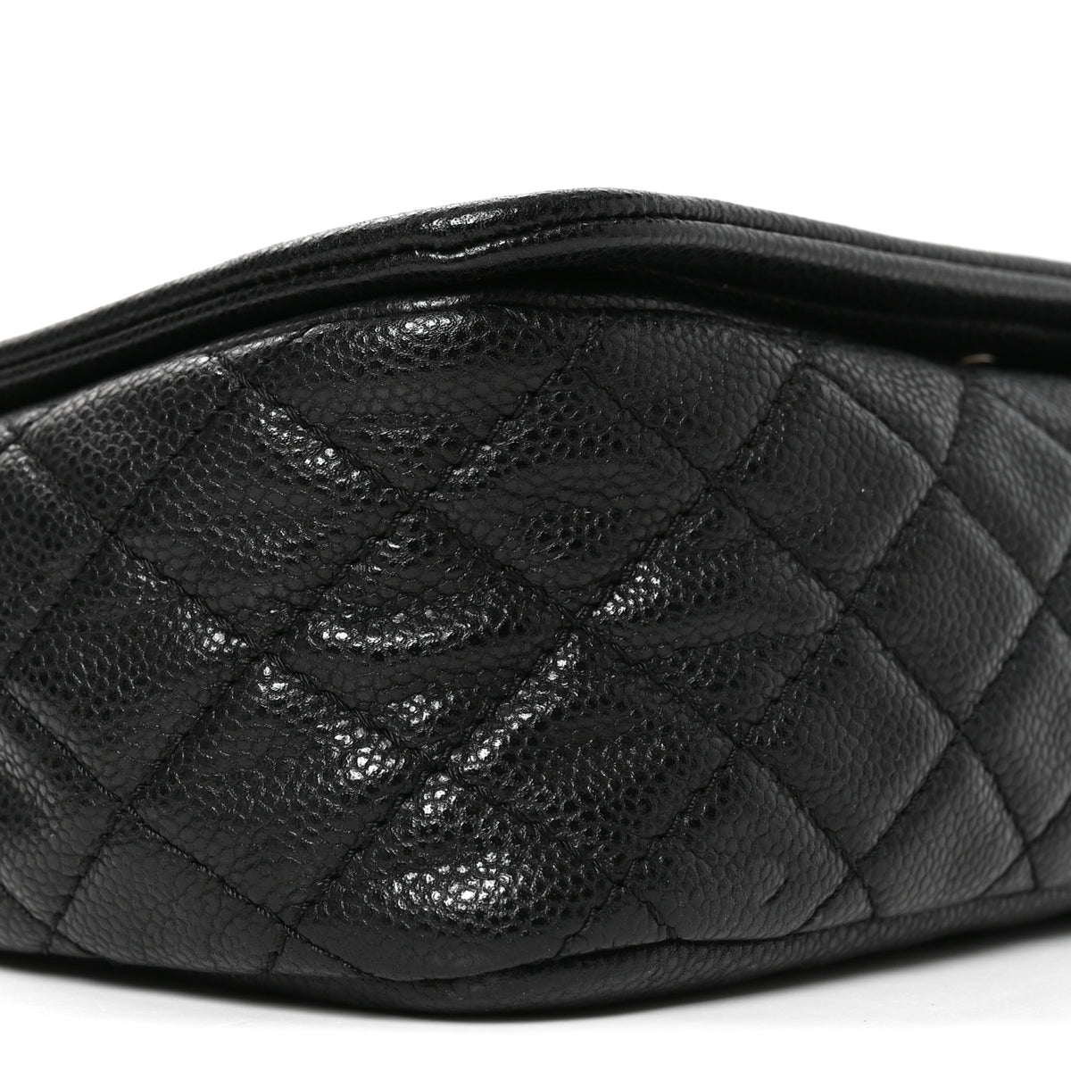Caviar Medium Timeless CC Flap Black