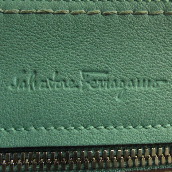 FASHIONPHILE SALVATOREFERRAGAMOLeatherShoulderBagMint 9 of 9