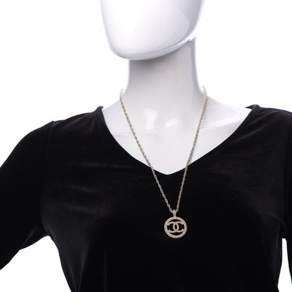 Chanel Pearl CC Round Pendant Necklace Gold 2 of 6