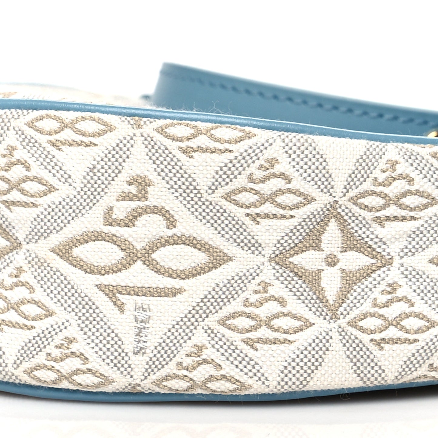 Jacquard Since 1854 Loop White Blue