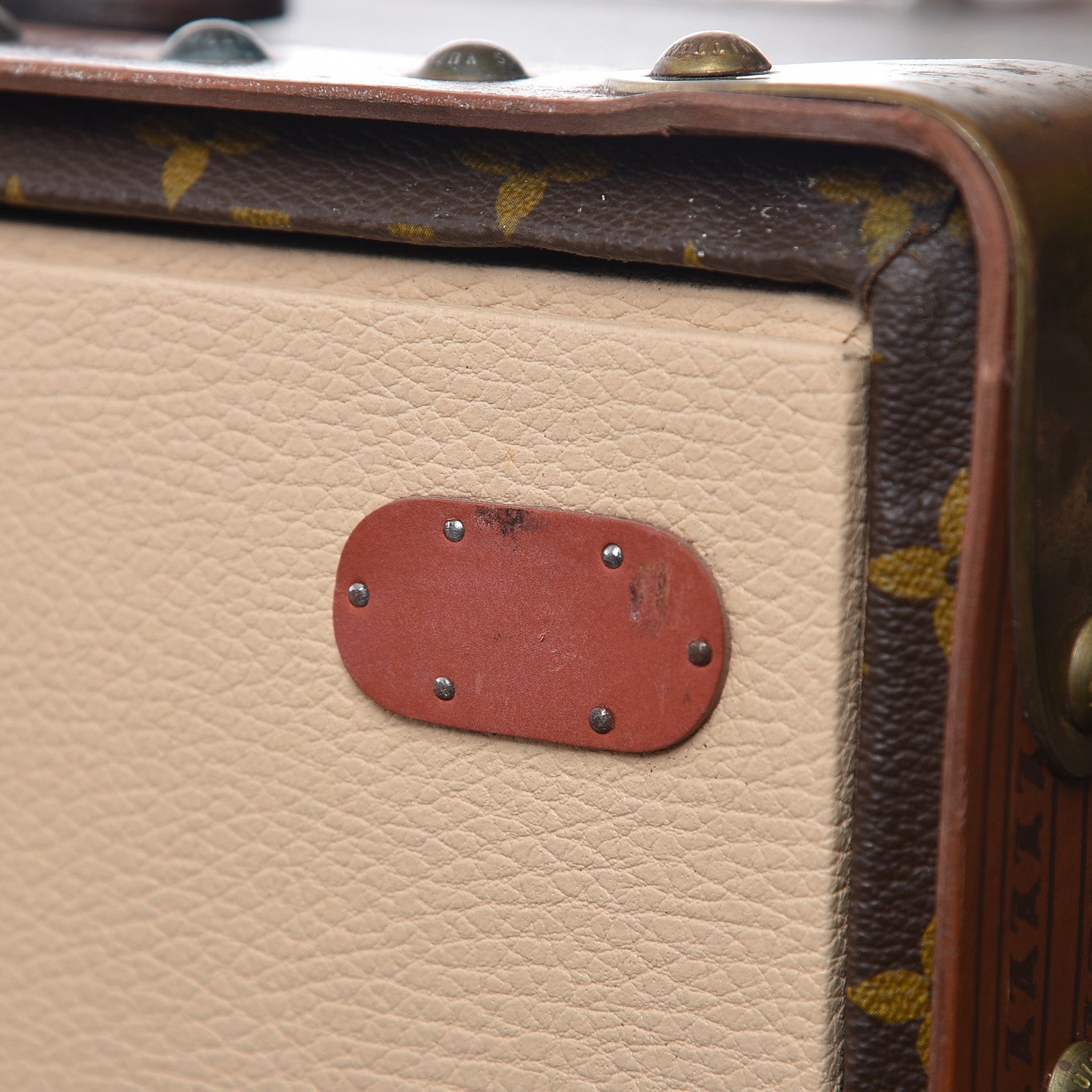 Louis Vuitton Monogram Queen's Wardrobe Trunk 21 of 29