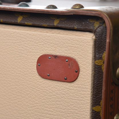Louis Vuitton Monogram Queen's Wardrobe Trunk 21 of 29