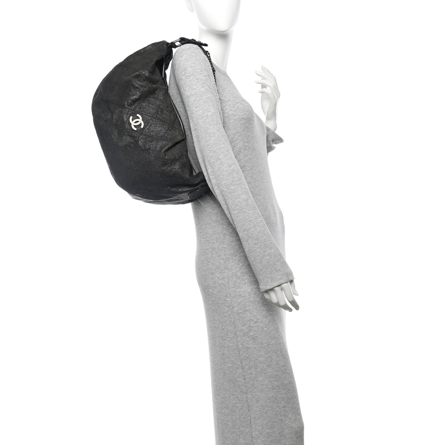 Caviar Stitched Outdoor Ligne Hobo Black
