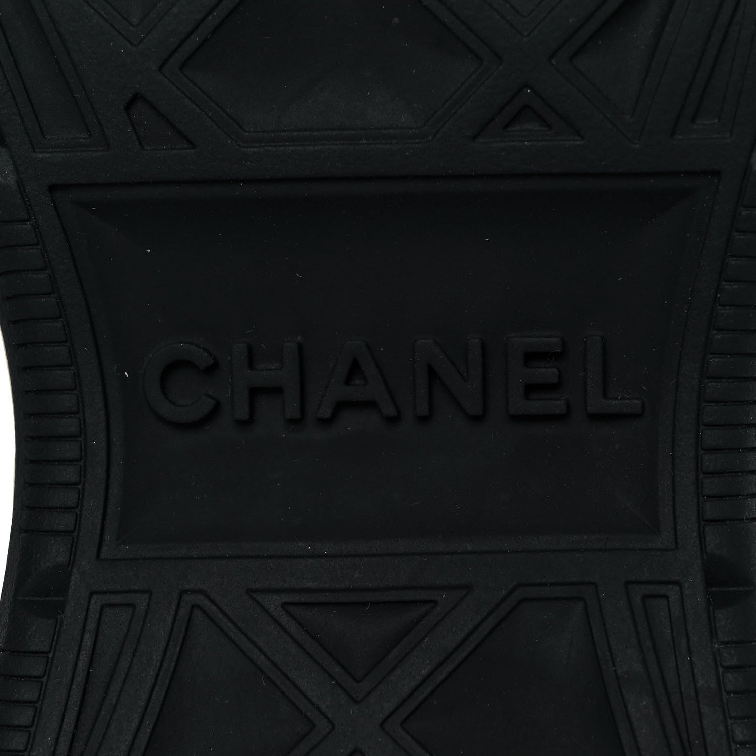 Chanel Velvet Calfskin Mixed Fibers CC Sneakers 36 Black 6 of 8