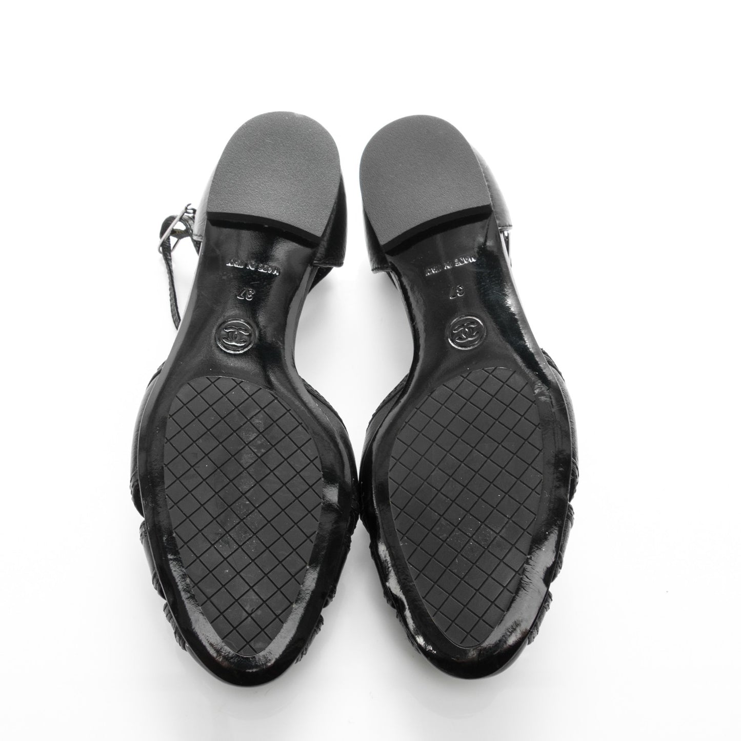 Grained Calfskin Patent CC Flats 37 Black