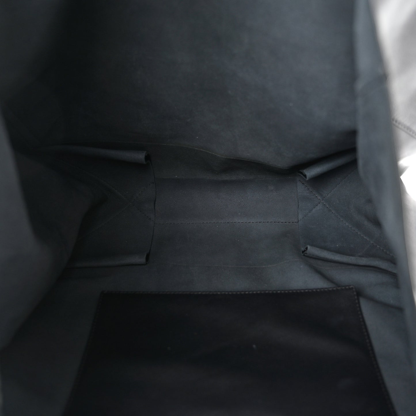 Lambskin Horizontal Cabas Black