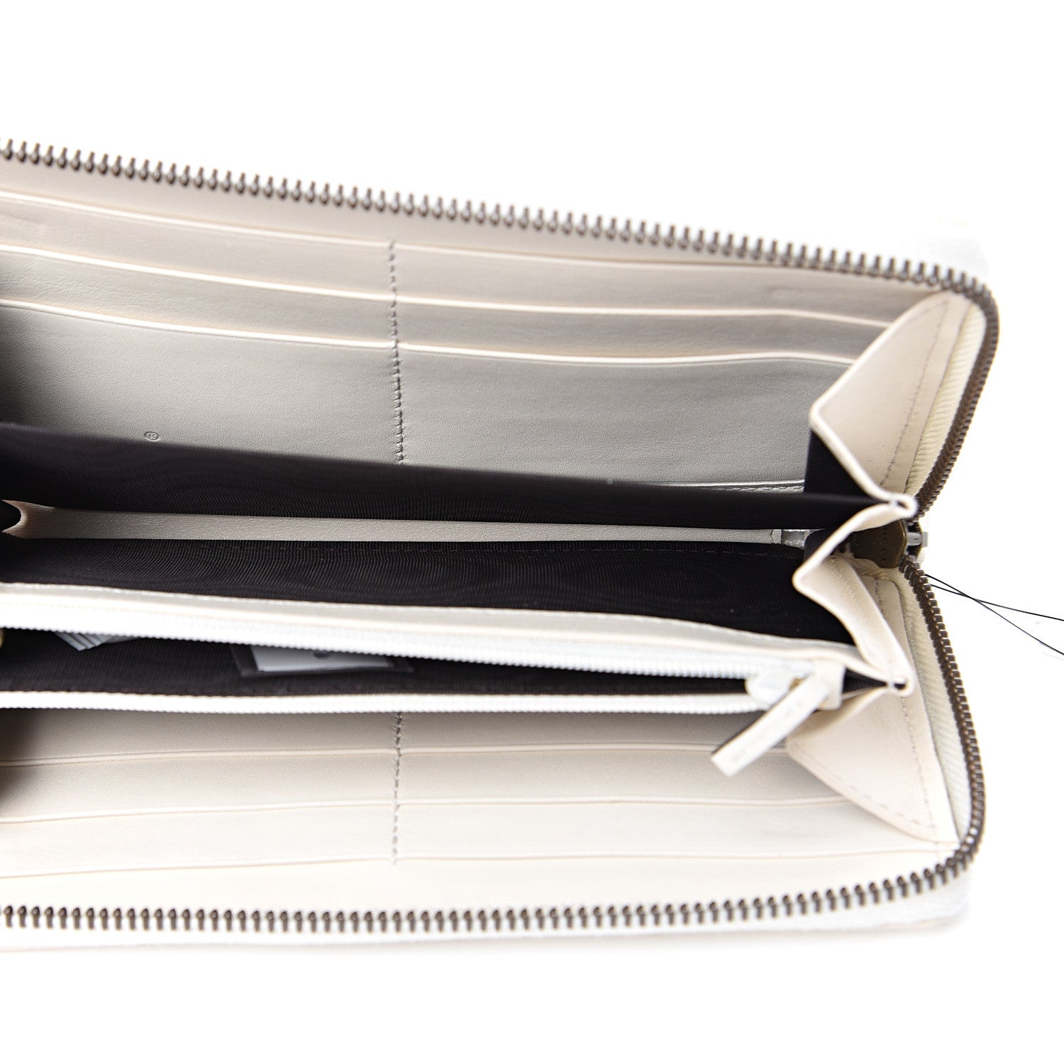 Gucci Calfskin Matelasse GG Marmont Zip Around Wallet White 4 of 7